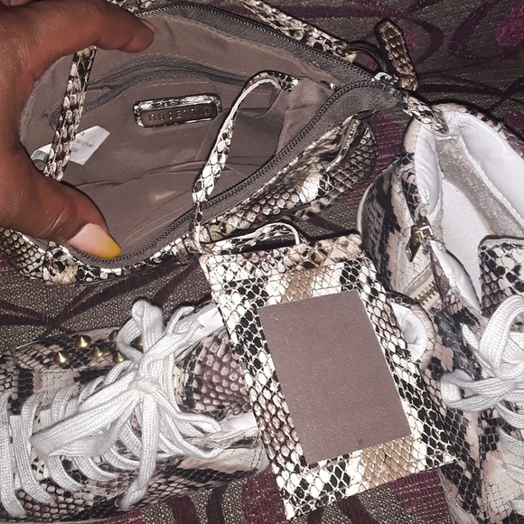 Steve Madden - Picture 3 of 4